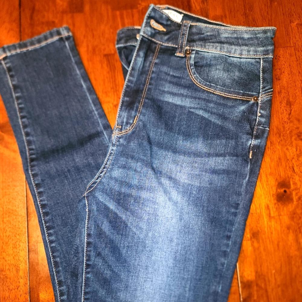 High waisted skinny jeans